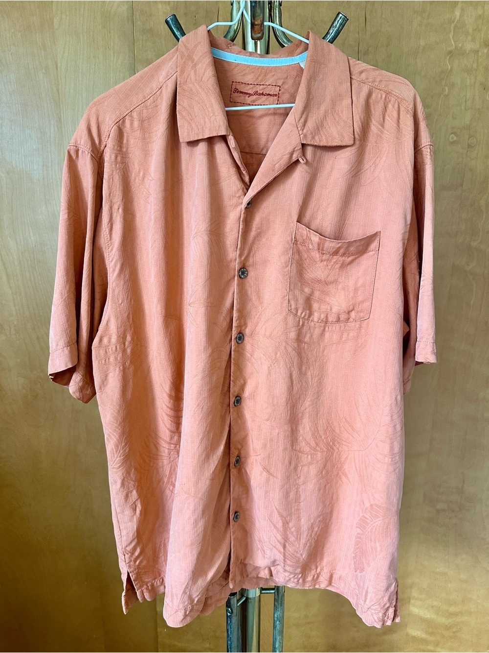 Tommy Bahama Coral Peach Short Sleeve Camp button down,relaxed fit, likeXL
